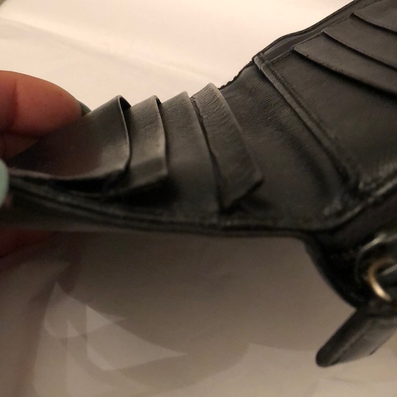 Keeping her - Picture 5 of 8